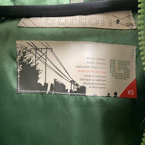 Burton snowboarding jacket - Picture 3 of 3